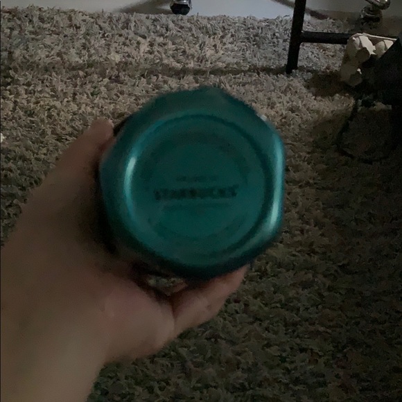 Starbucks cup - Picture 2 of 2